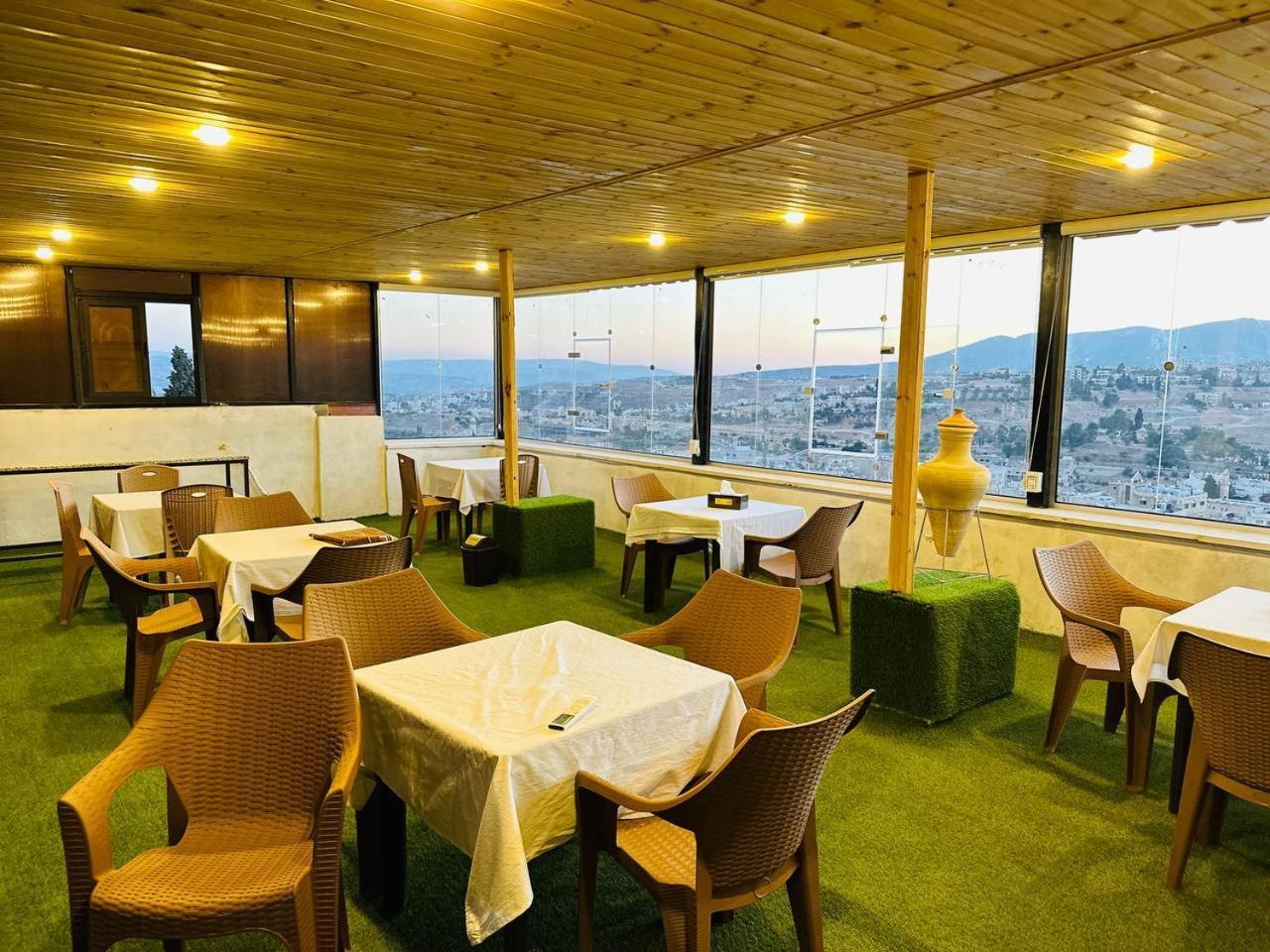 Dream House Hotel Jarash Extérieur photo